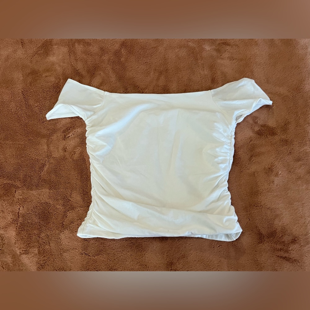 Hollister white off the shoulder cute shirt